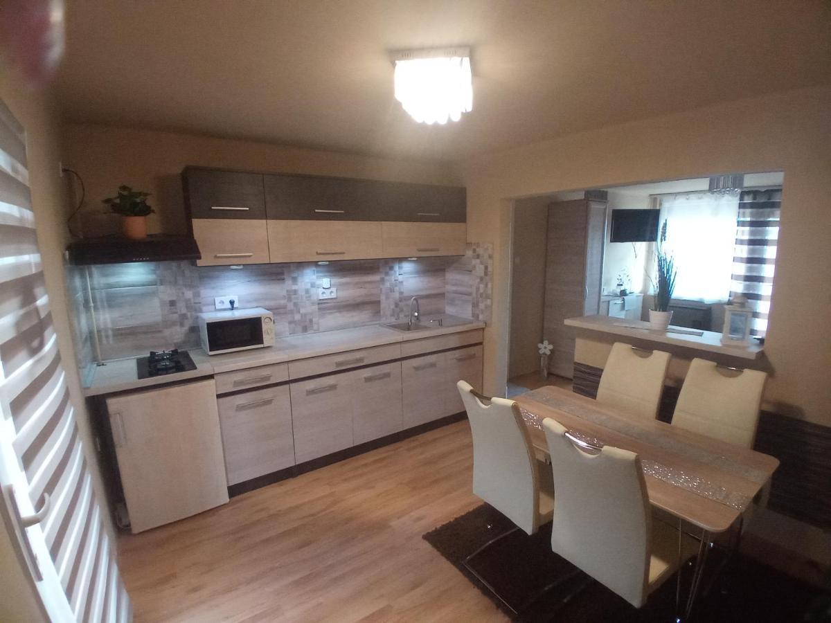 Erna apartman Zalakaros Exteriör bild
